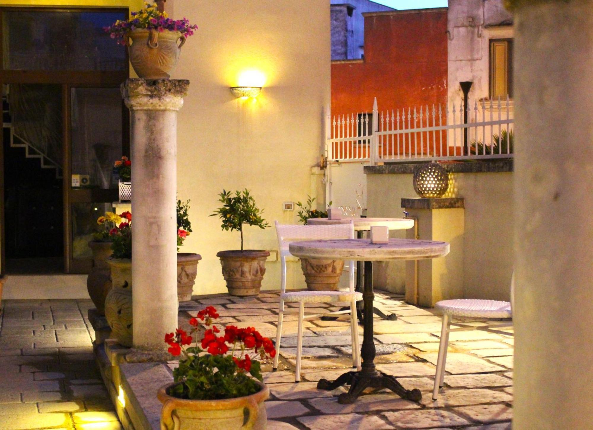 Palazzo Aurora Panzió Alezio Kültér fotó